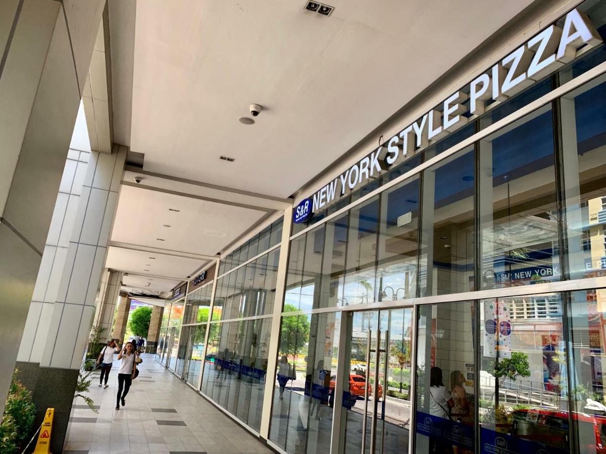 Chillax Studio 101 Newport Boulevard Manila Exterior foto